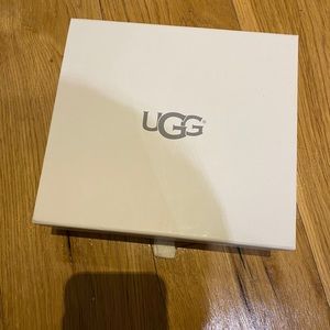 Uggs sheepskin and suede care kit